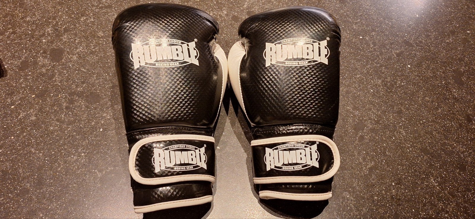 Rumble Junior PU 2.0 Bokshandschoenen en Binnenhandschoenen, Ophalen of Verzenden, Zo goed als nieuw, Bokshandschoenen