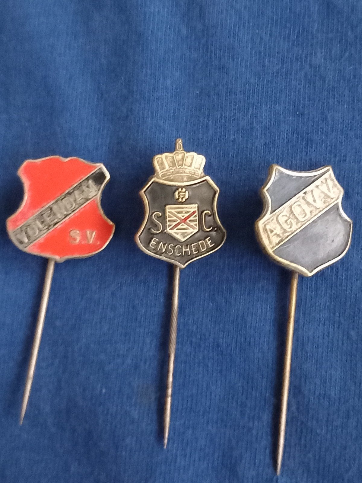 3 speldjes voetbalclubs, Verzamelen, Ophalen of Verzenden, Zo goed als nieuw