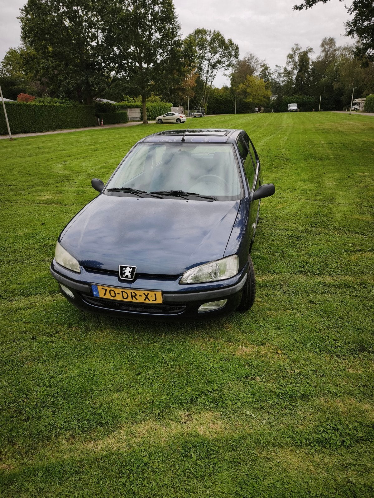 Peugeot 106 80.xxx KM nieuwe APK 1.4 Accent AUT 1999 Blauw, 31 €/maand, 4 cilinders, Blauw, 855 kg