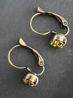 PILGRIM DANISH DESIGN oorbellen met Swarovski stenen geel, Sieraden, Tassen en Uiterlijk, Oorbellen, Met kristal, Overige materialen