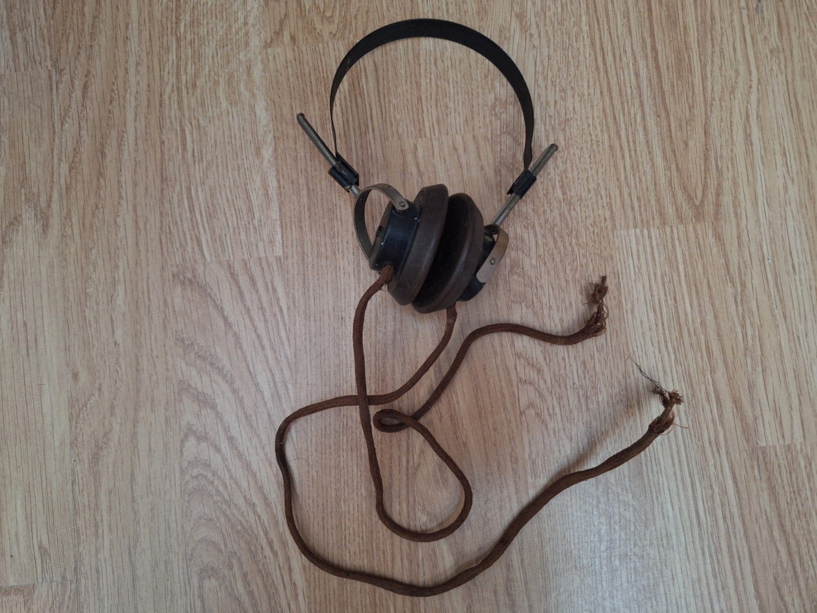 Duits Bakeliet koptelefoon WW2., Verzamelen, Ophalen of Verzenden, Landmacht, Duitsland, Helm of Baret