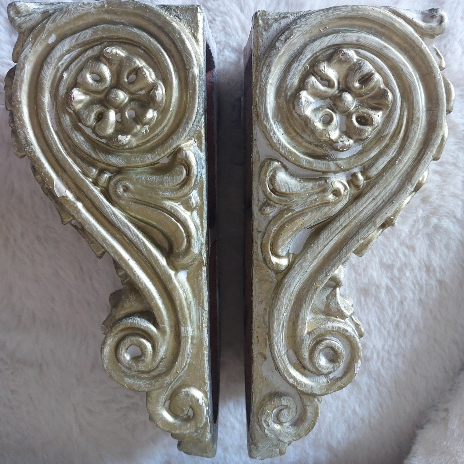 Paar Brocante consoles / ornamenten, Ophalen