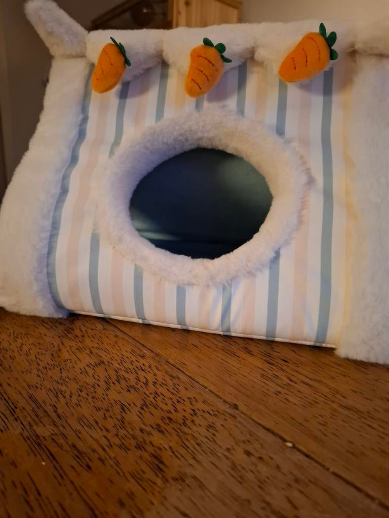 Nieuw konijnententje, Dieren en Toebehoren, Ophalen, Nieuw