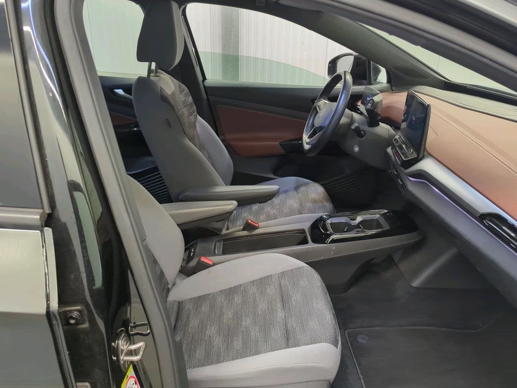 Volkswagen ID.5 Pro 77 kWh Soh 96.3% 1Eig Trekhaak Warmtepom, Automaat, Achterwielaandrijving, 492 km, Zwart