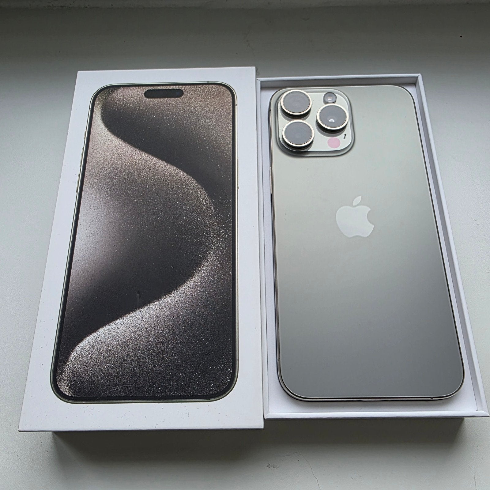 Iphone 15 Pro Max nieuwstaat, Zwart, IPhone 15 Pro Max, Zo goed als nieuw, Ophalen