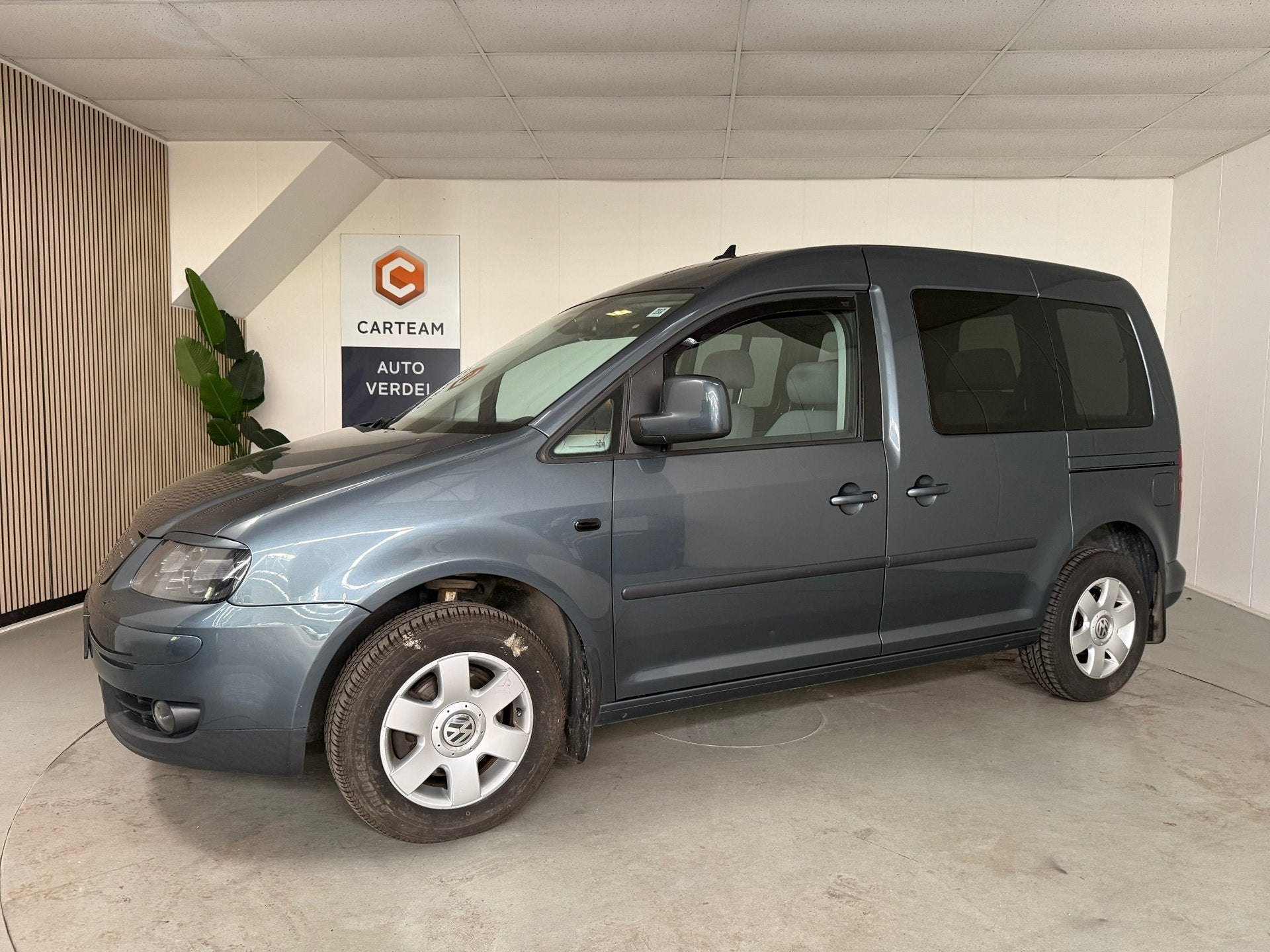 Volkswagen CADDY 1.6 Comf. 7 Persoons. Airco, Navigatie, LMV, Voorwielaandrijving, 1490 kg, Gebruikt, Overige modellen