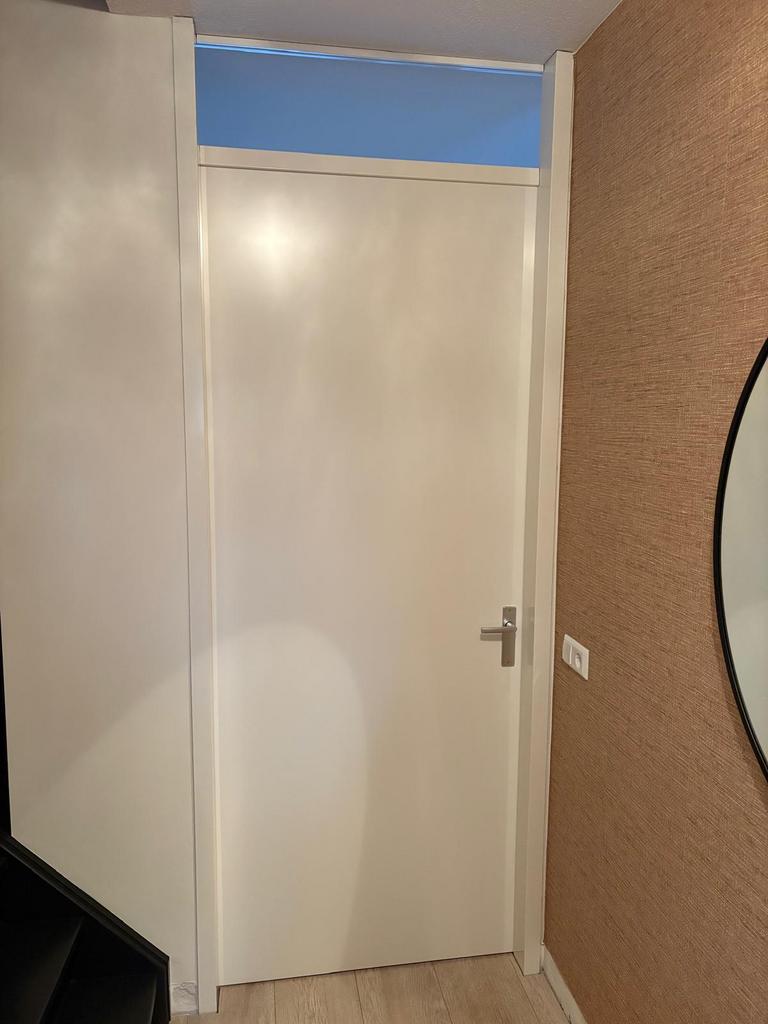 Binnendeur met kozijn (opdekdeur) met bovenlicht en beslag, Ophalen, Kunststof, 80 tot 100 cm, 215 cm of meer