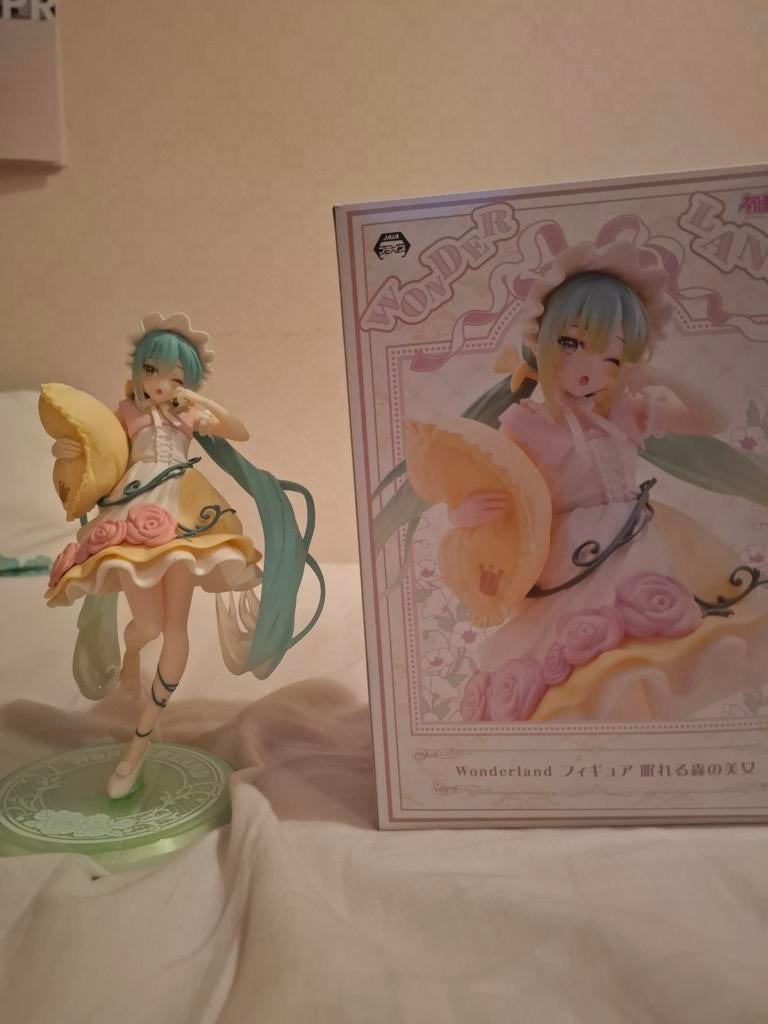 Hatsune miku figure officieel, Antiek en Kunst, Ophalen of Verzenden