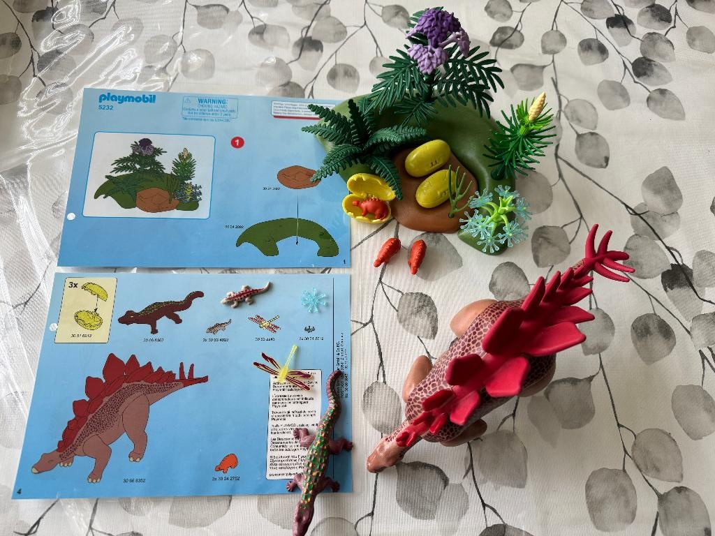 Playmobil 5232 Stegosaurus met broedplaats 2012, Ophalen of Verzenden, Zo goed als nieuw, Complete set