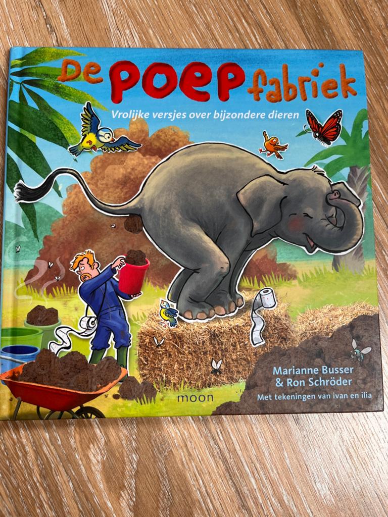 Marianne Busser - De poepfabriek, Boeken, Prentenboeken en Plaatjesalbums, Ophalen of Verzenden, Zo goed als nieuw, Marianne Busser; Ron Schröder