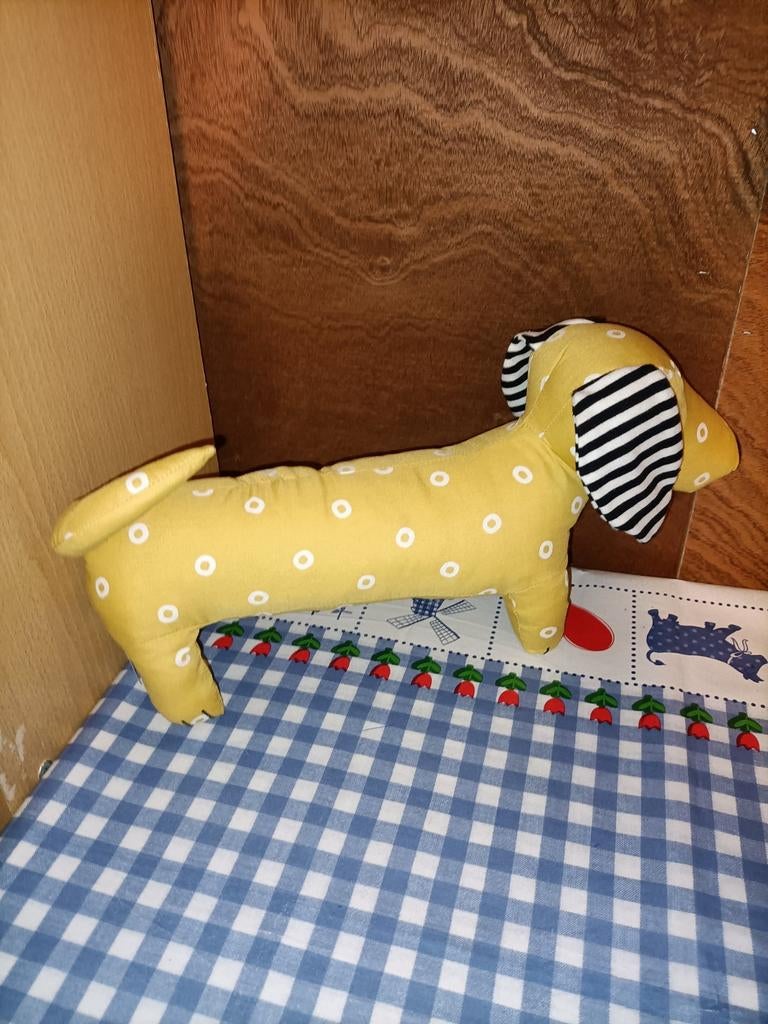 Teckel knuffel tekkel Hema 37 cm groot, Ophalen of Verzenden, Zo goed als nieuw, Overige typen