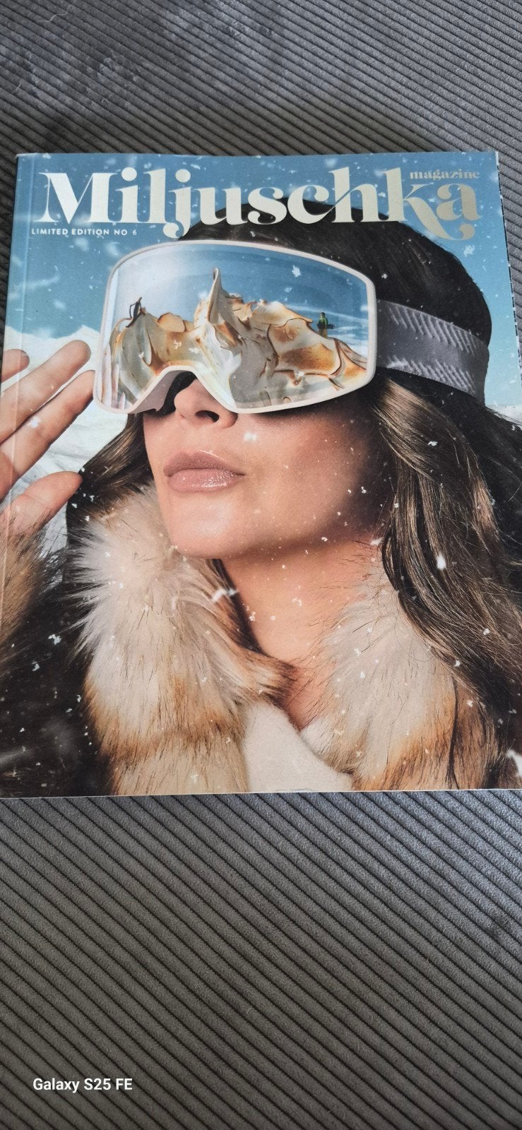 Miljuschka Magazine - Limited Edition No. 6, Ophalen of Verzenden, Zo goed als nieuw, Glossy