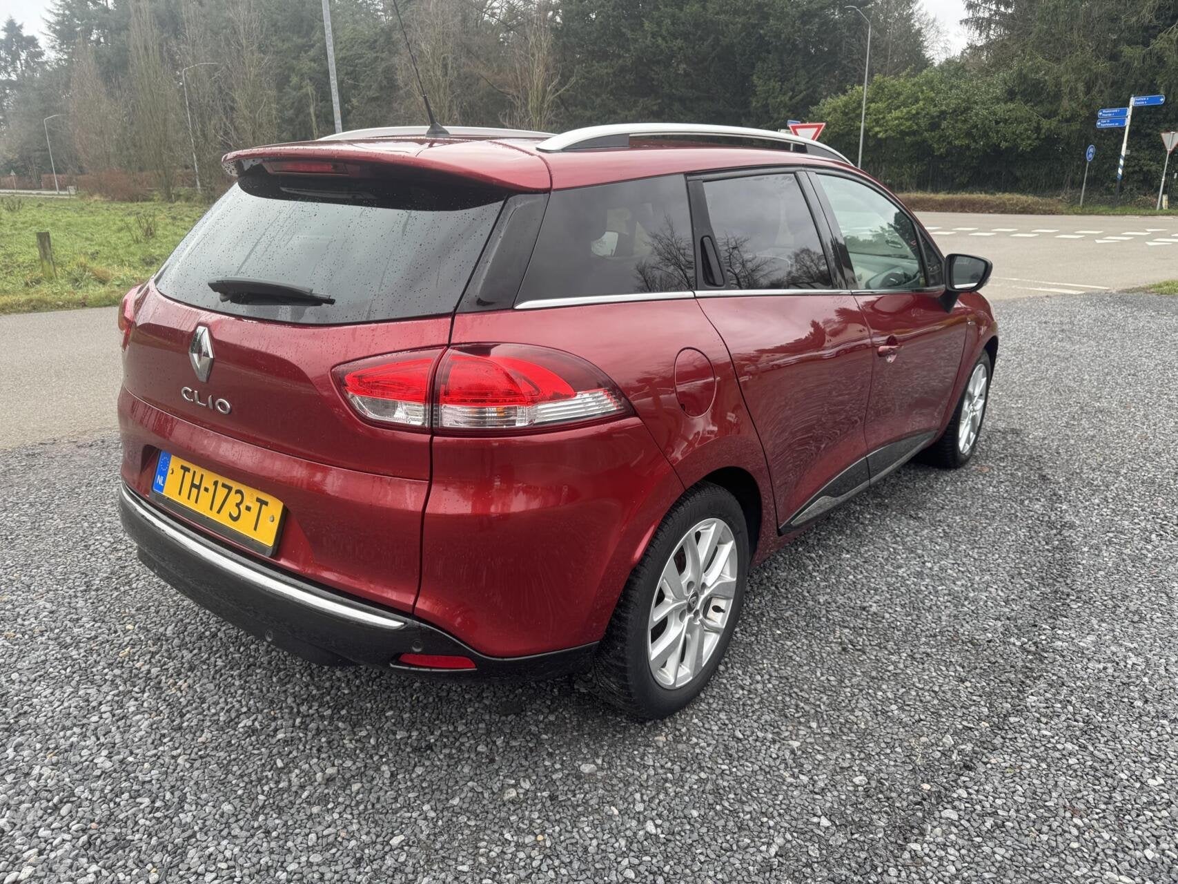 Renault Clio Estate 0.9 TCe Limited bose navi camera limited, Voorwielaandrijving, 898 cc, 1063 kg, Gebruikt