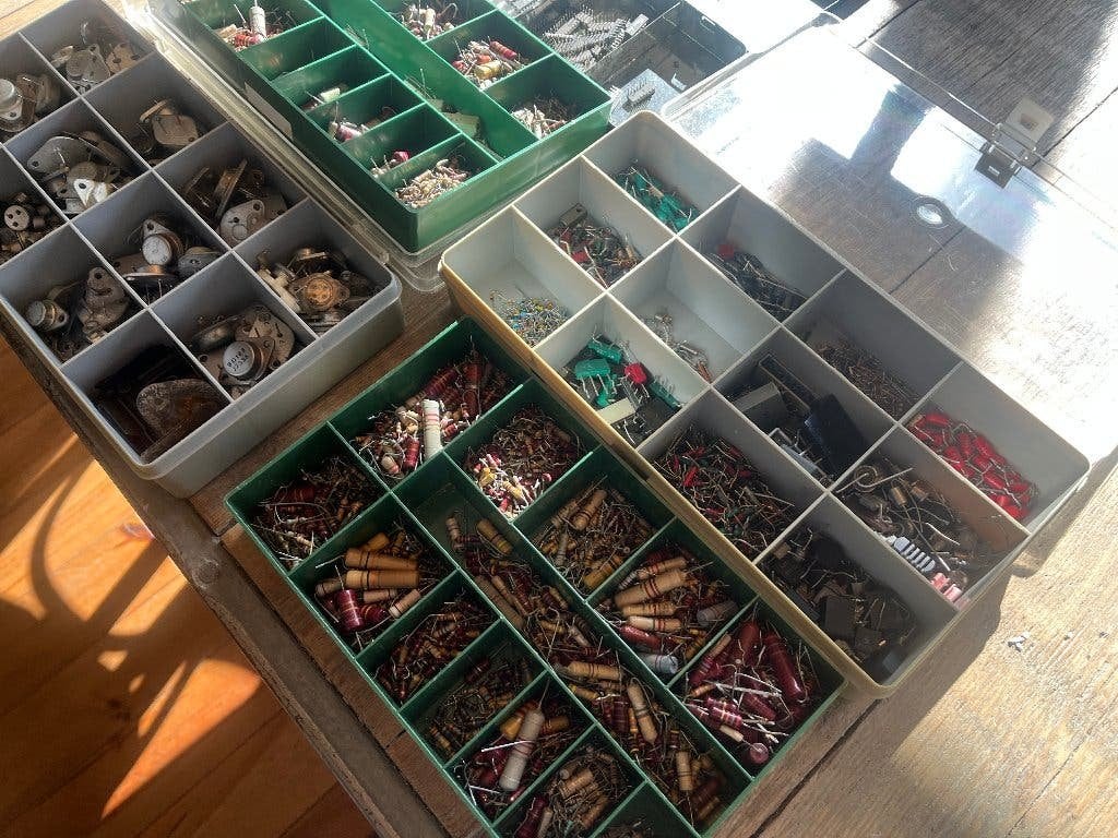 Grote collectie vintage elektronica onderdelen, Hobby en Vrije tijd, Ophalen, Zo goed als nieuw
