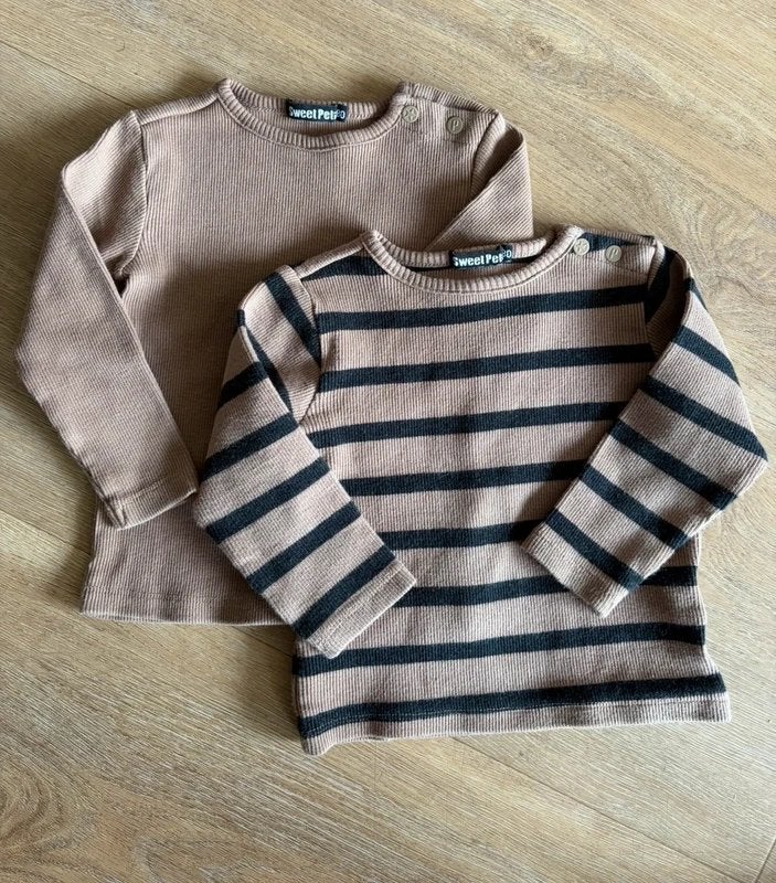 Set van 2 Sweet Petit shirtjes maat 80, Kinderen en Baby's, Ophalen of Verzenden, Gebruikt, Jongetje of Meisje, Setje