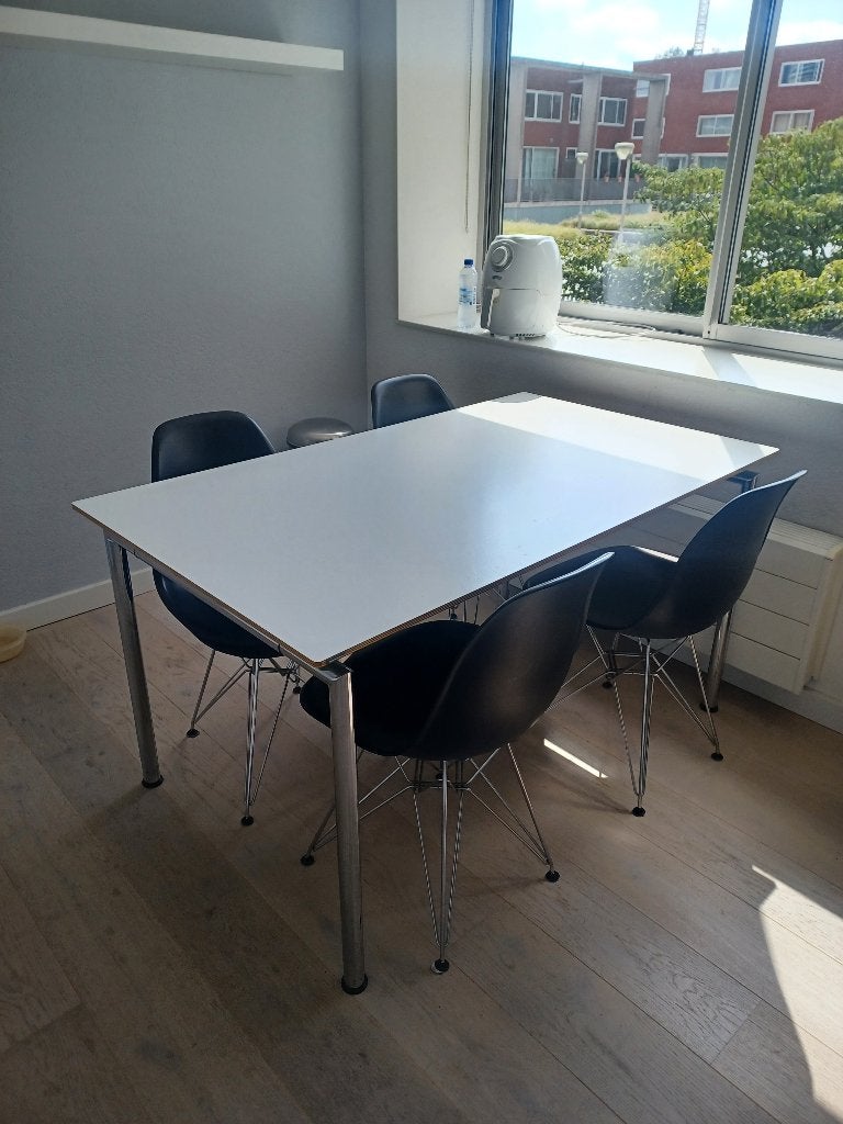 Danerka eettafel 140x80x73,5 - Solide en stijlvol, Ophalen, Gebruikt, 50 tot 100 cm, 150 tot 200 cm
