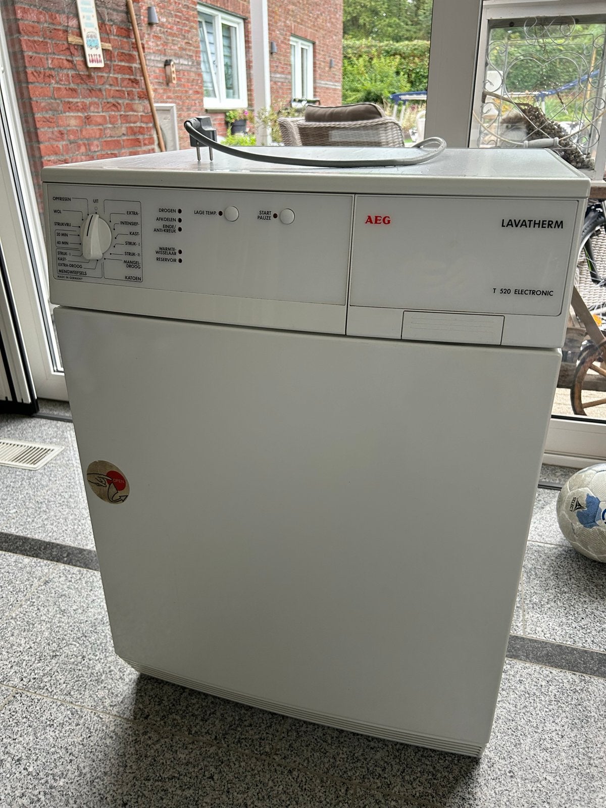 AEG Lavatherm T 520 Electronic wasdroger werkt, of oud ijzer, Ophalen, Gebruikt, Voorlader, 85 tot 90 cm