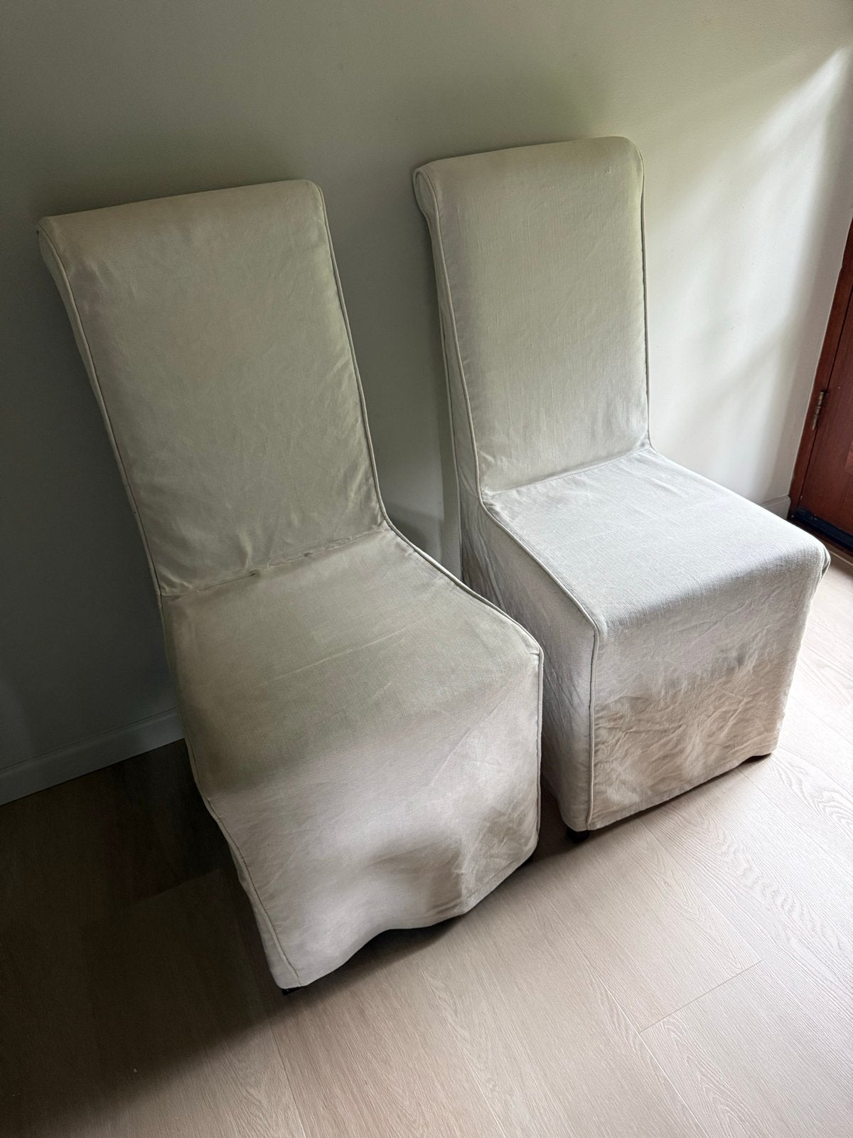 Rivièra Maison eetkamerstoelen met linnen hoezen, Huis en Inrichting, Ophalen, Gebruikt, Twee, Overige kleuren
