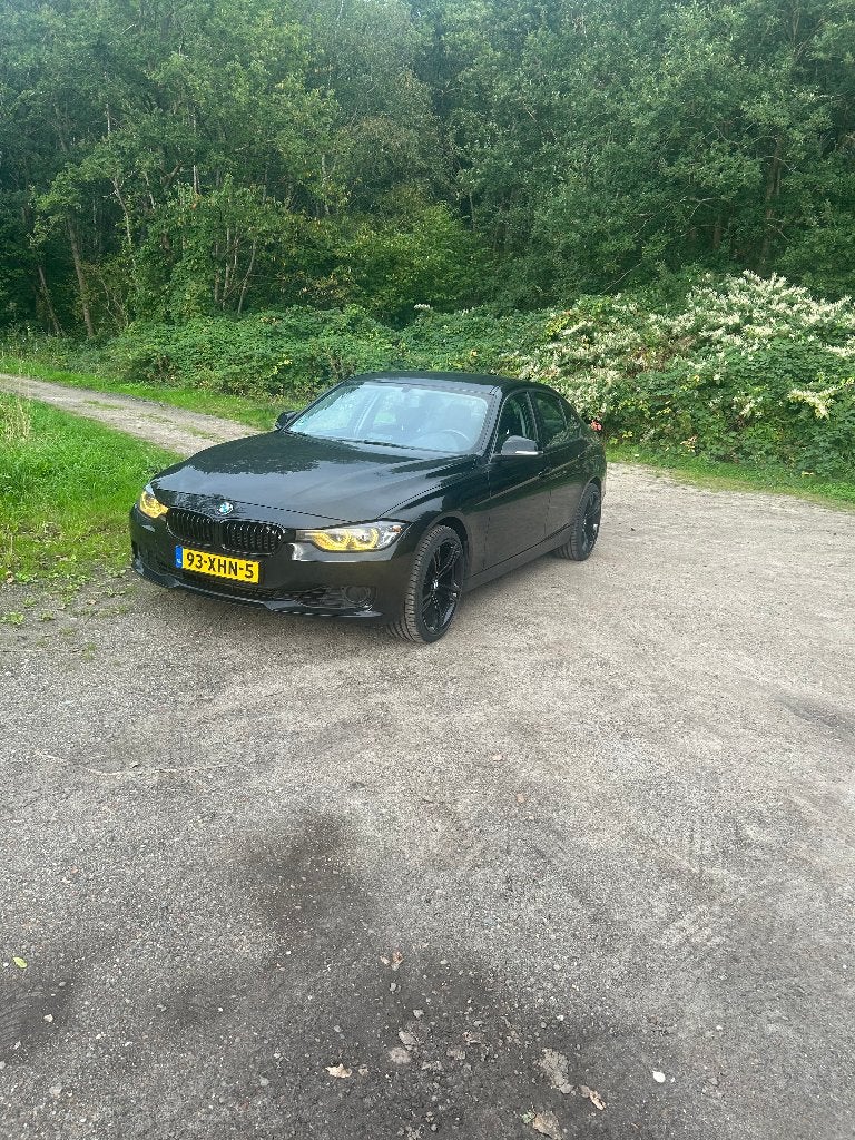 BMW 320i 135KW Aut8 (f30) 2012 Zwart, Euro 5, Zwart, 4 cilinders, Zwart