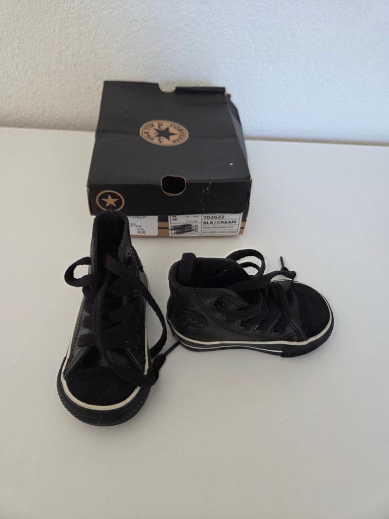 Nette leer zwarte convers Chuck Taylor All stars maat 19., Schoentjes, Jongetje of Meisje, Ophalen of Verzenden, Zo goed als nieuw