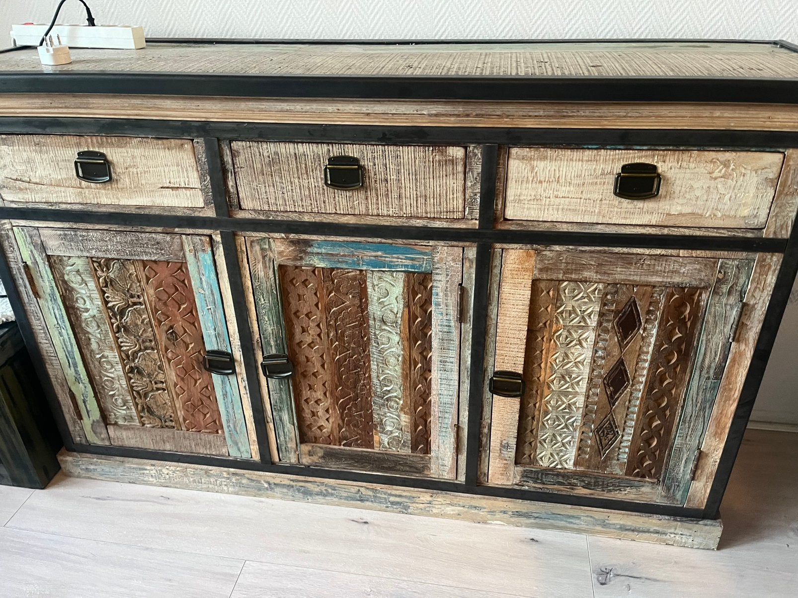 Scrapwood Dressoir - Uniek en Robuust Design, Ophalen, 150 tot 200 cm, Zo goed als nieuw, Met lade(s)