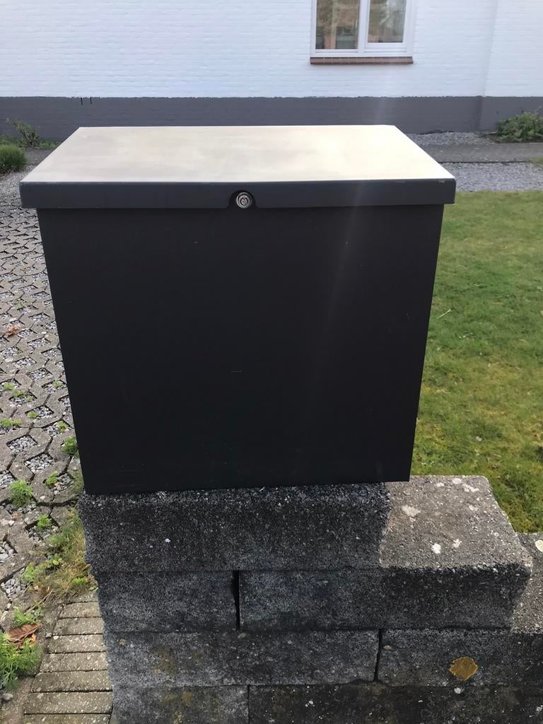 Pakketkluis - pakketbrievenbus, Tuin en Terras, Brievenbussen, Ophalen, Zo goed als nieuw, IJzer, Staande brievenbus