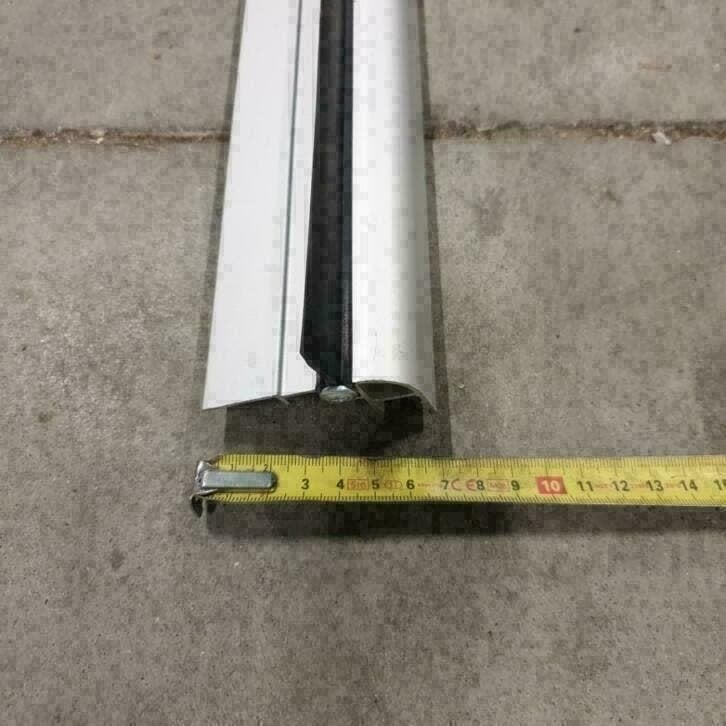 12x aluminium afdichtprofiel met rubber 262 cm lang, Ophalen, Gebruikt
