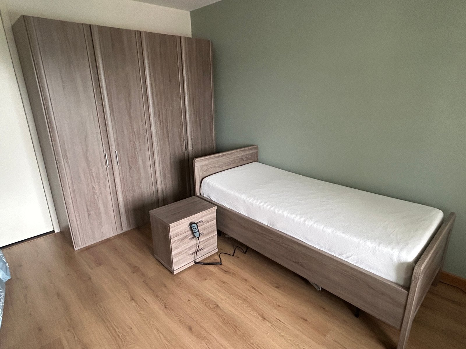 Hoog/laag bed met kledingkast, Ophalen, Zo goed als nieuw, Eenpersoons