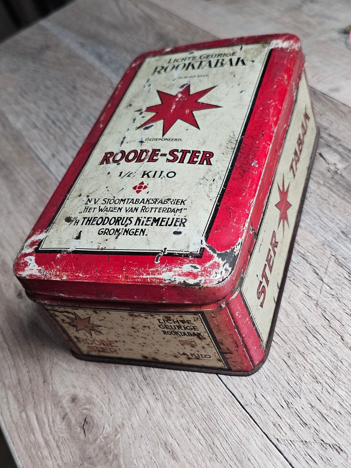 Vintage blikken tabaksdoos "Roode Ster"  Theodorus Niemeijer, Ophalen of Verzenden, Gebruikt, Overige, Overige merken