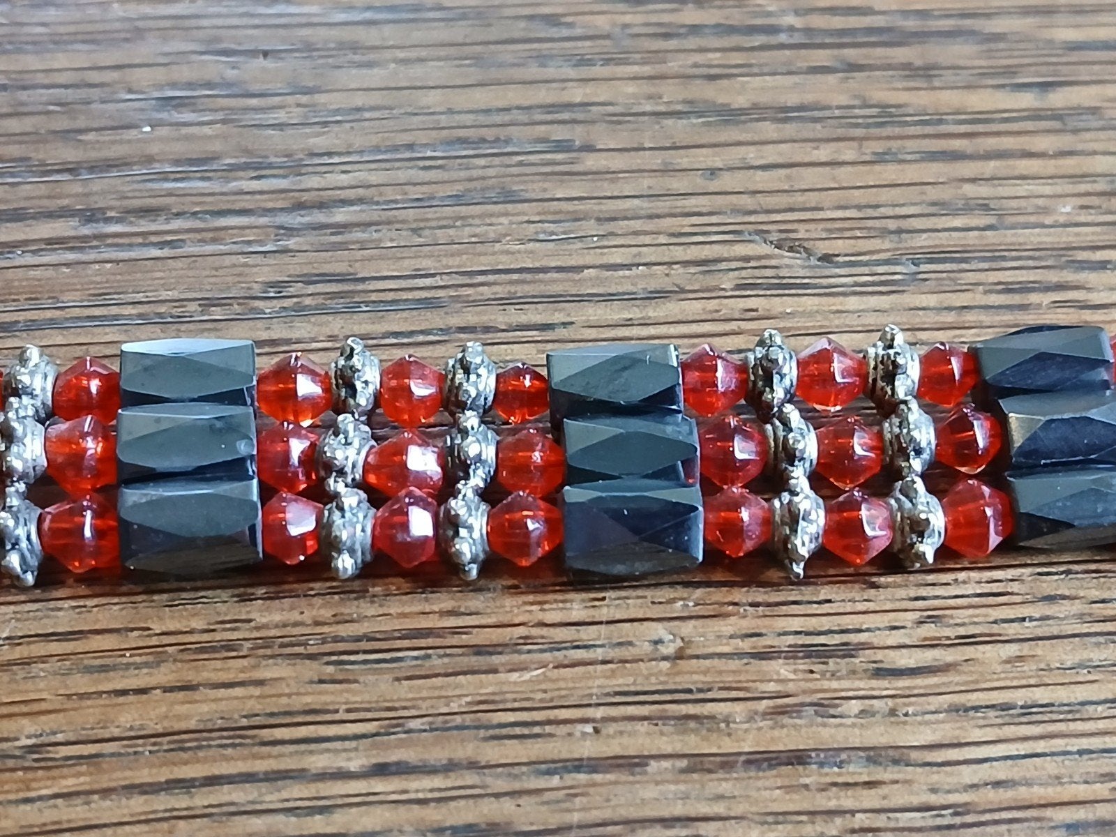 PRACHTIGE KETTING/ARMBAND MET MAGNEETJES. Z.G.S, Ophalen of Verzenden, Overige materialen, Ketting