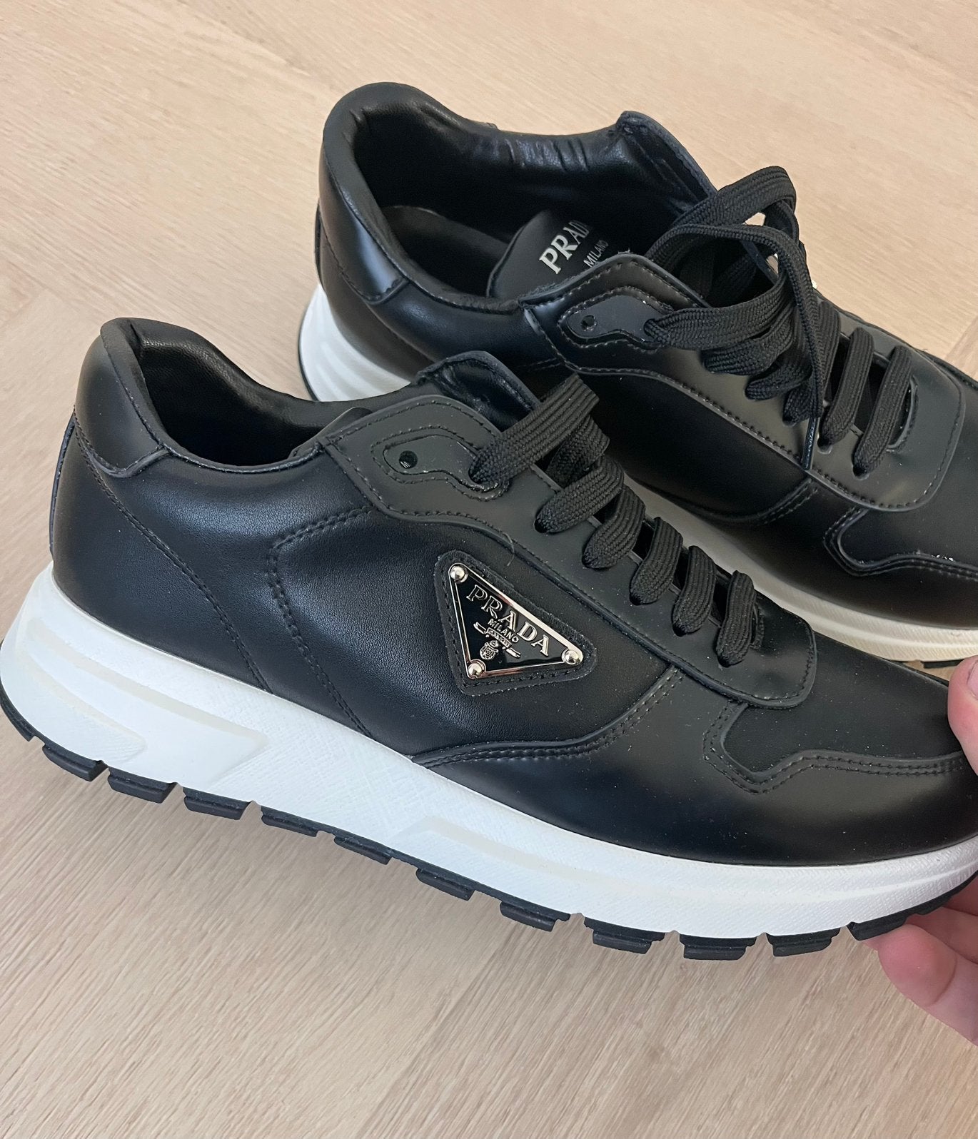 Prada schoenen!, Zwart, Nieuw, Ophalen of Verzenden, Sneakers of Gympen