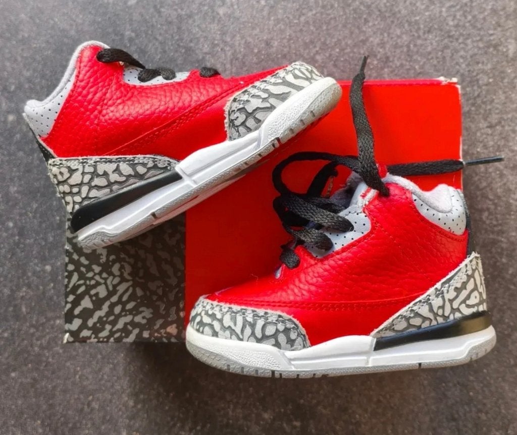 Nike Air Jordan 3 Fire Red - 19.5, Jongetje of Meisje, Ophalen of Verzenden, Nike, Gebruikt