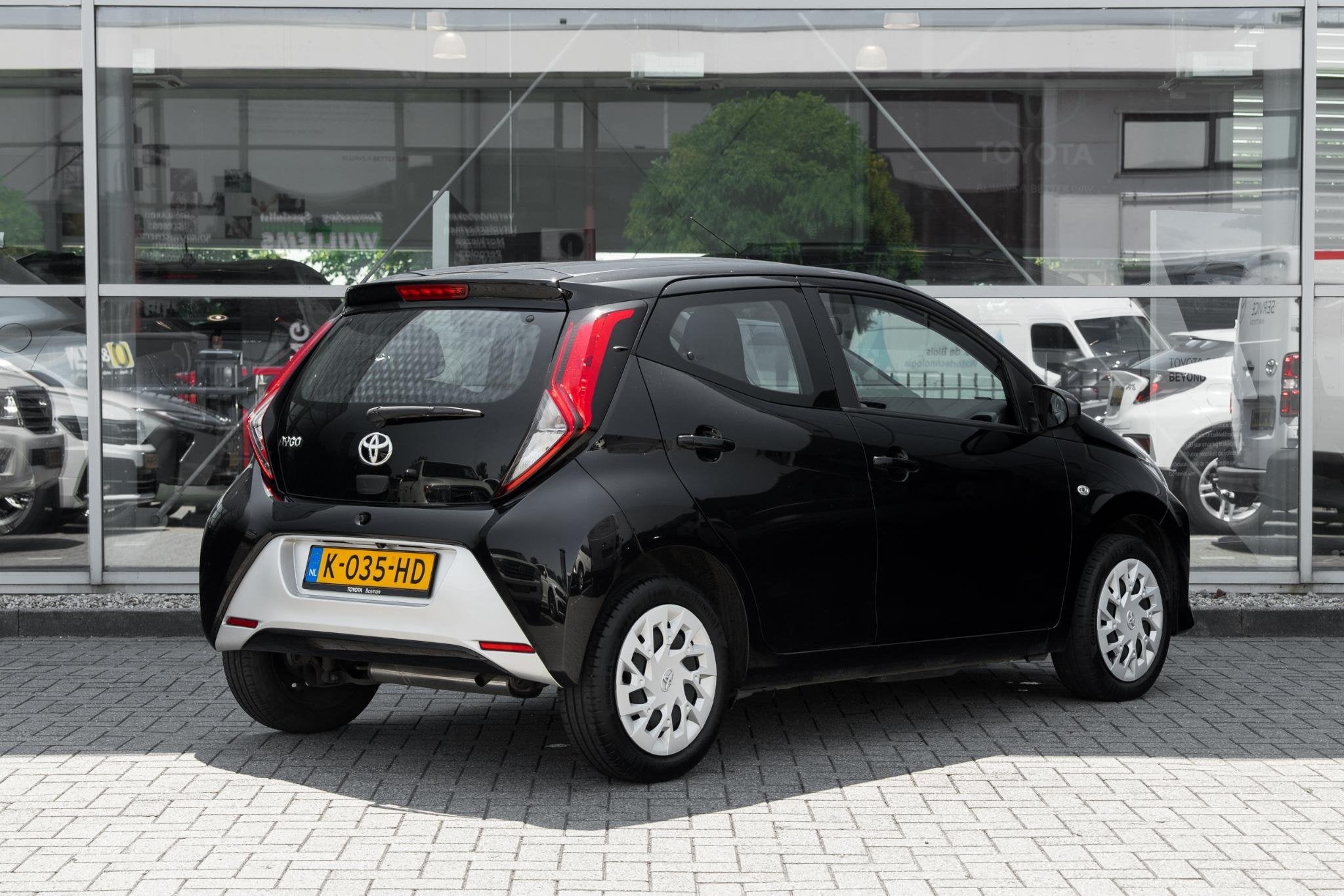 Toyota Aygo 1.0 VVT-i x-play, Voorwielaandrijving, Stof, Gebruikt, Euro 6