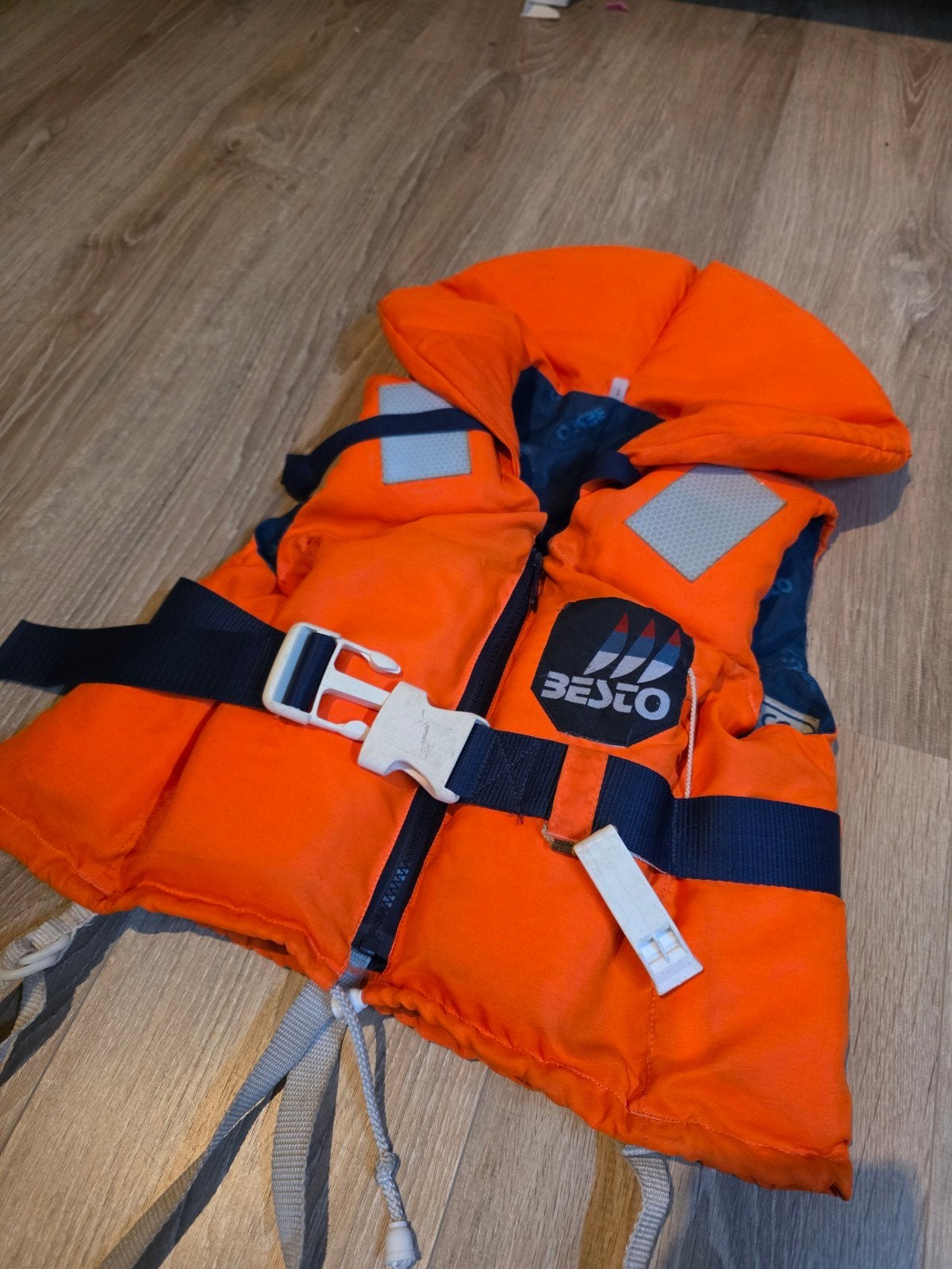 BESTO Zwemvest / reddingsvest 50N  20-30kg, Kinderen en Baby's, Kinderkleding | Kinder-zwemkleding, Ophalen of Verzenden, Gebruikt