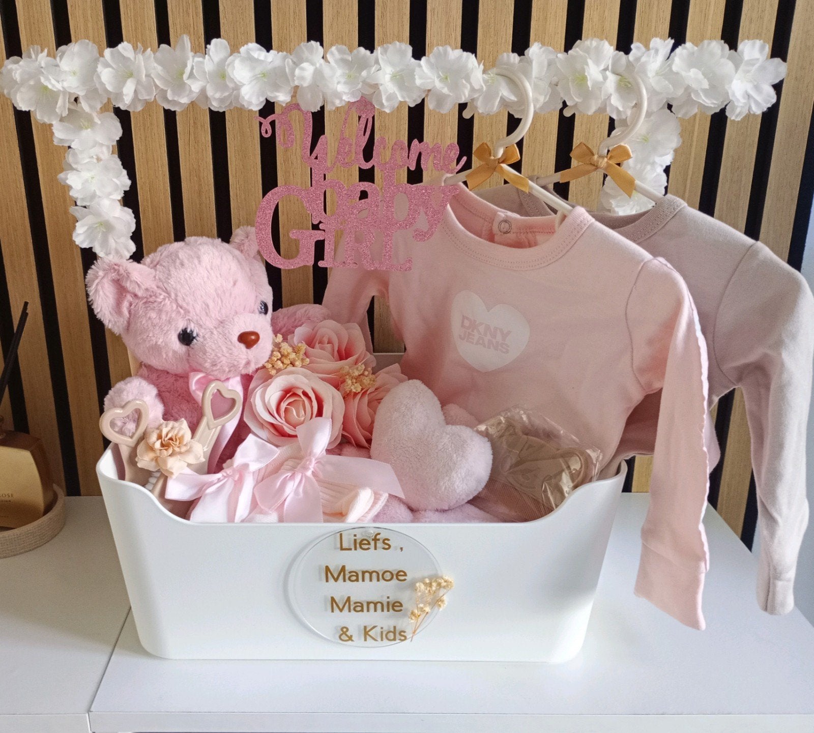 Luxe DKNY Baby cadeau mand met diverse DKNY producten, Ophalen of Verzenden, Nieuw