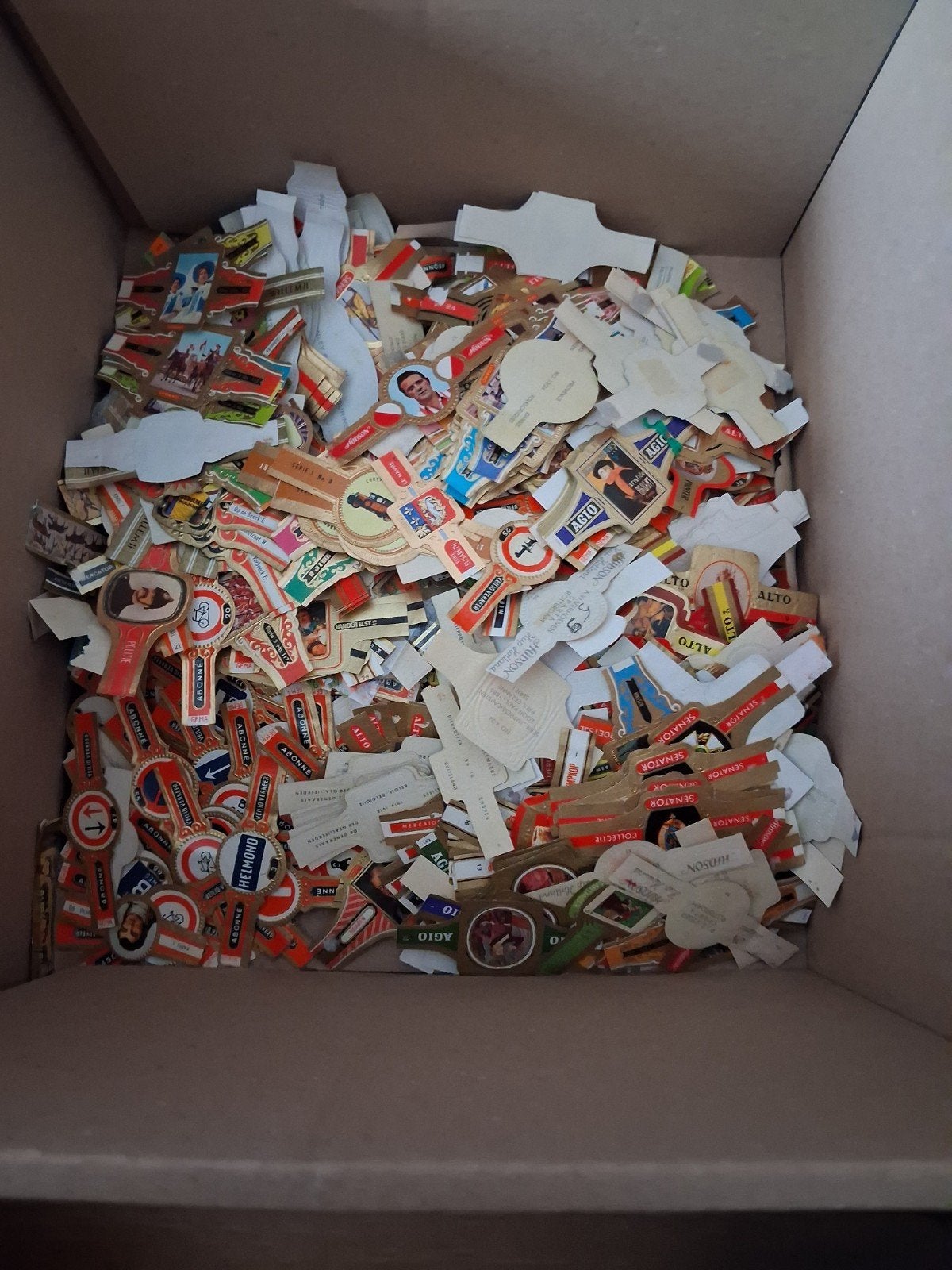 doos sigarenbandjes, Ophalen of Verzenden, Sigarenbandjes
