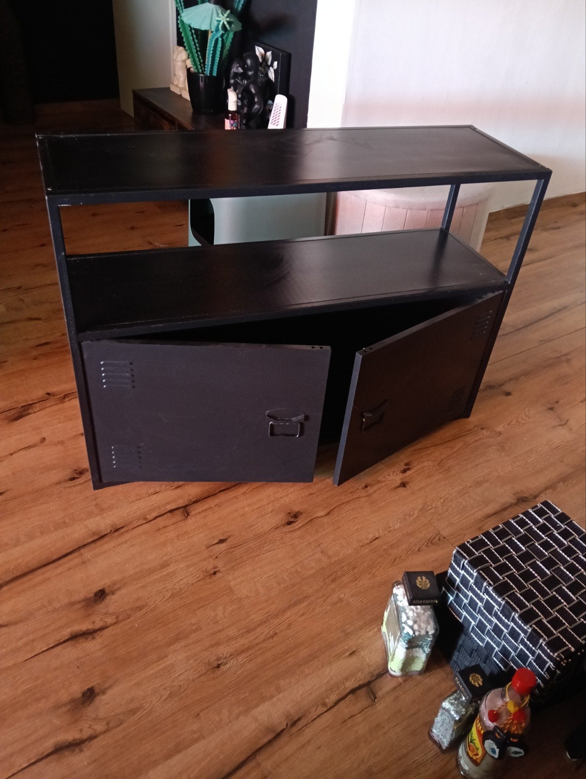 zwarte industriële locker kast hoog model is gebruikt, Huis en Inrichting, Kasten | Lockerkasten, Ophalen, Gebruikt