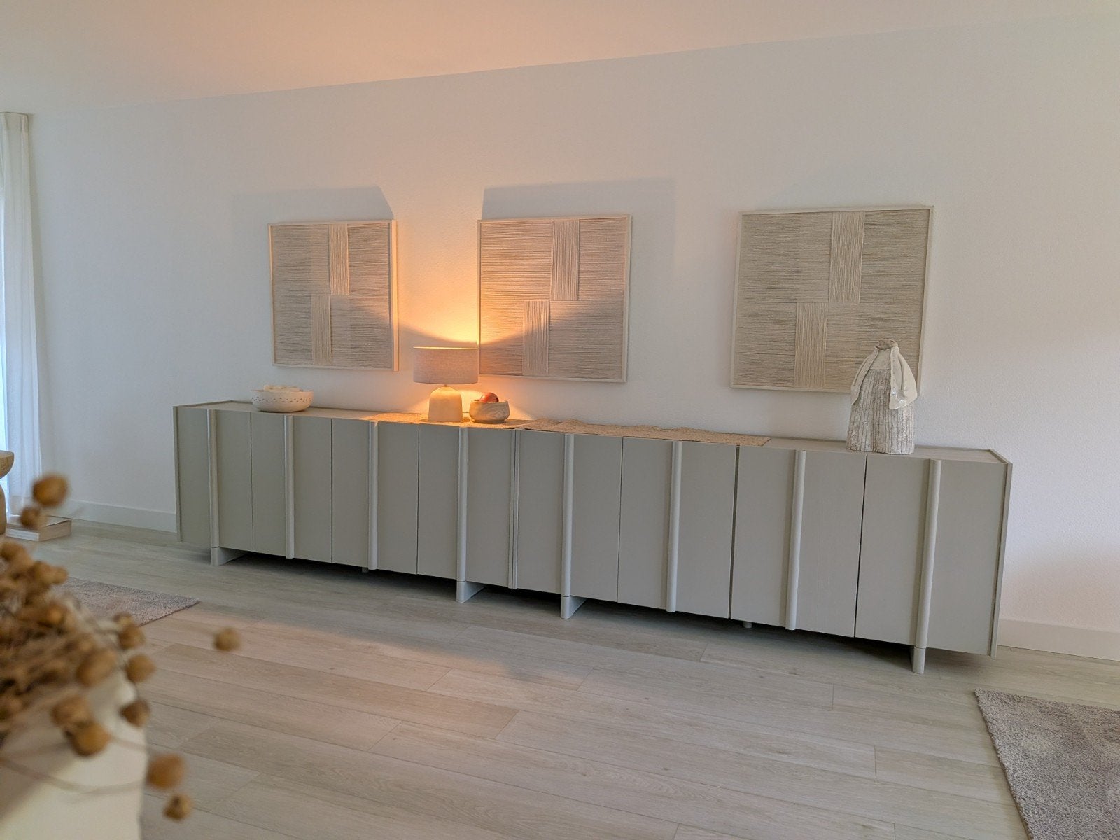 beige dressoir, Ophalen of Verzenden, Zo goed als nieuw, 25 tot 50 cm, 200 cm of meer