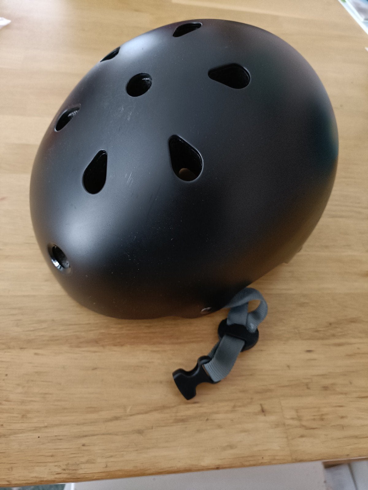 Oxelo skateboard/step helm zwart, Fietsen en Brommers, Ophalen of Verzenden, Gebruikt, Overige maten, Oxelo