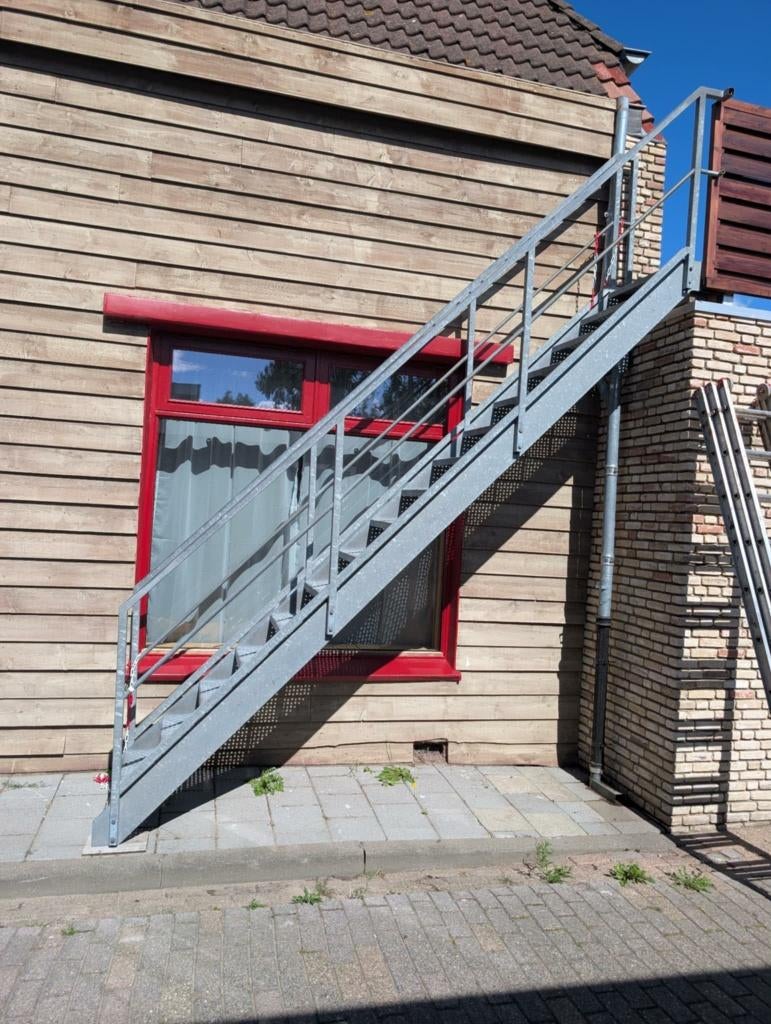 stalen trap, Ophalen, Gebruikt, Trap, 2 tot 4 meter
