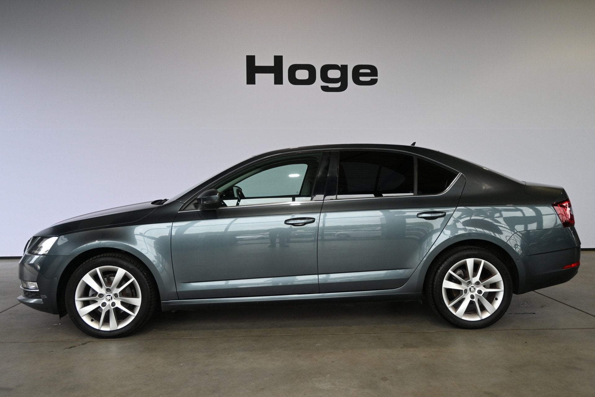 Skoda Octavia 1.0 TSI Greentech Style Business Automaat Navi, Auto's, Stof, Gebruikt, Met garantie (alle), 116 pk