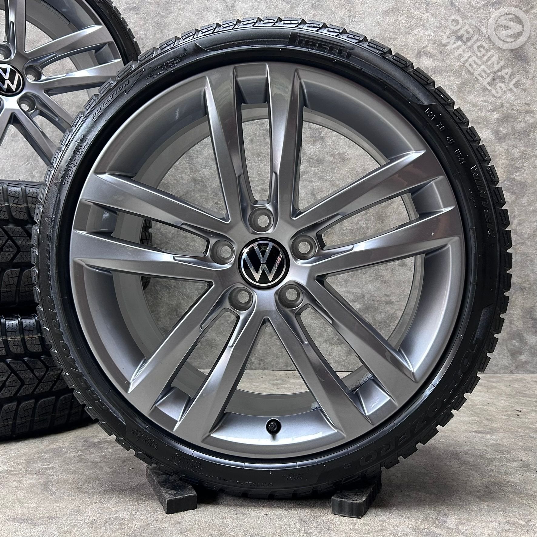 18 inch originele Salvador velgen + winterbanden VW Golf, 18 inch, Gebruikt, -, -