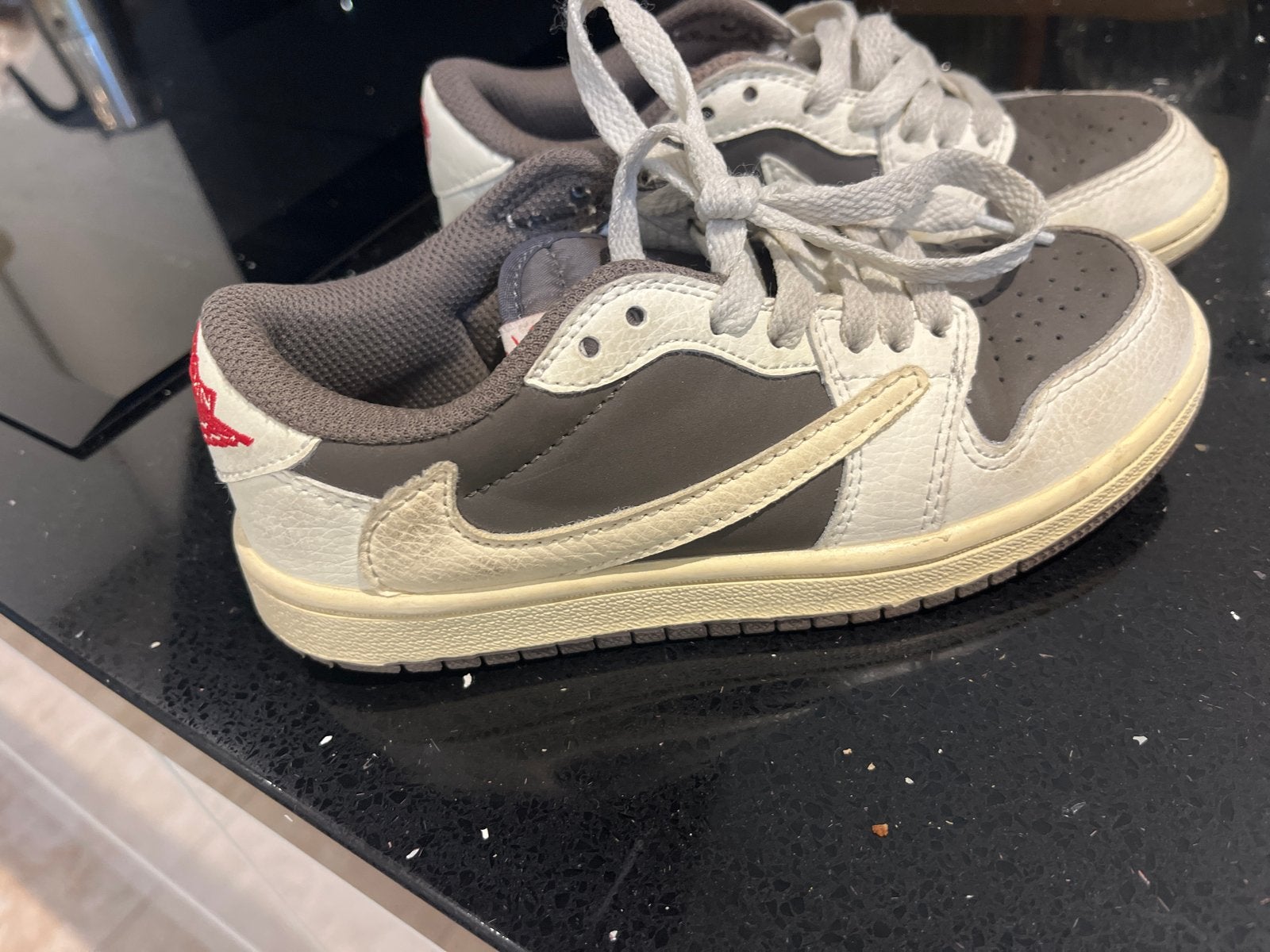 Nike Jordan 1 Low Travis Scott Reverse Mocha (kinderen), Kinderen en Baby's, Jongen of Meisje, Schoenen, Ophalen of Verzenden