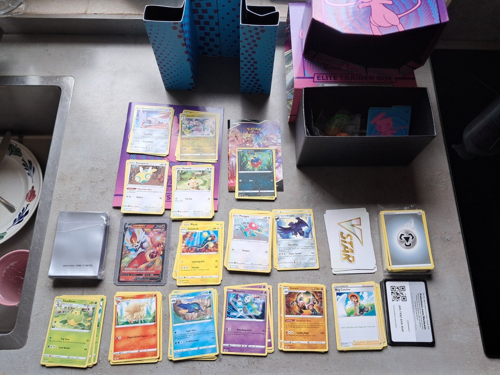 Geopende Pokémon Fusion Strike Elite Trainer Box., Ophalen of Verzenden, Nieuw, Meerdere kaarten