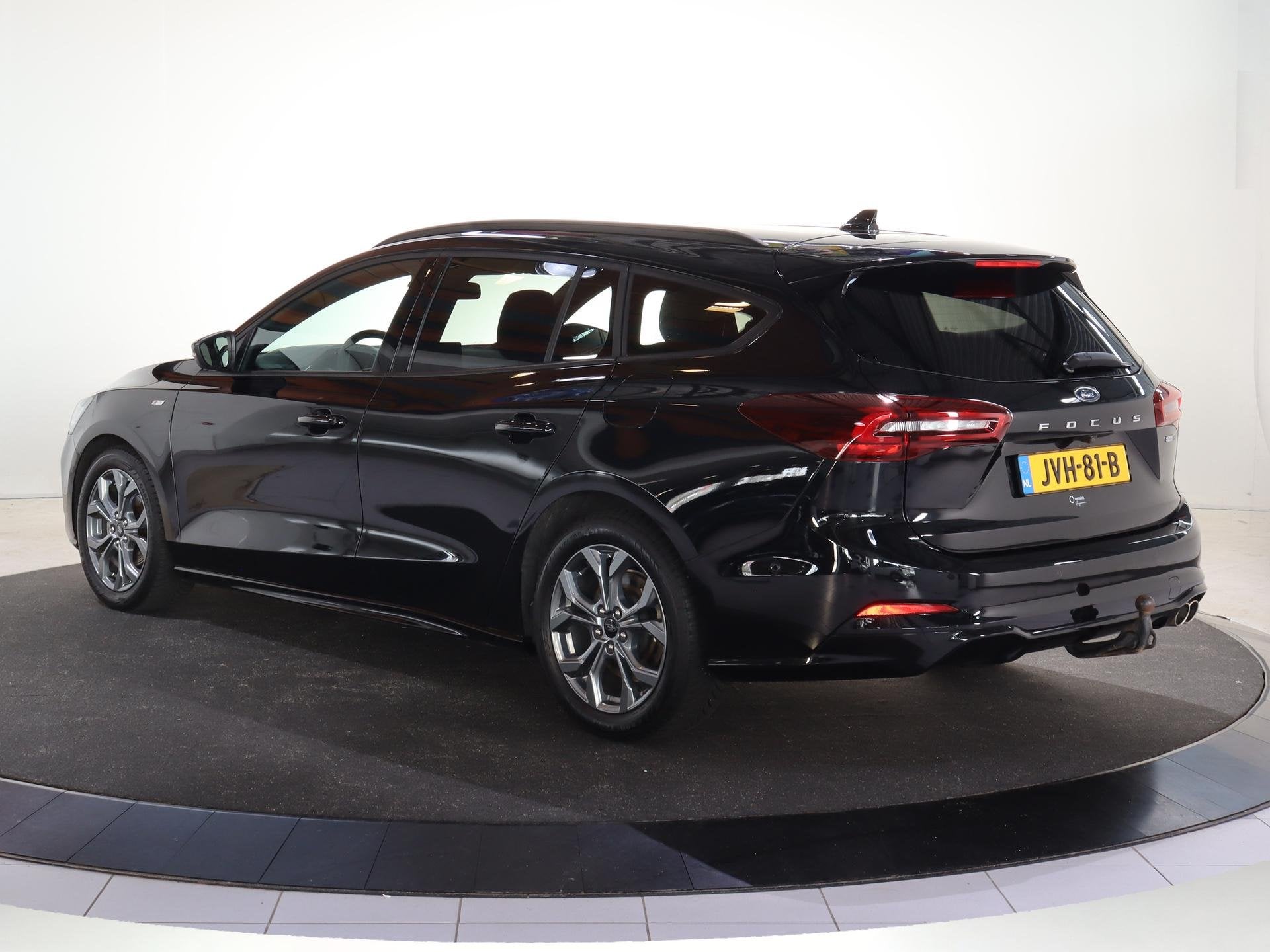 Foto 19 van Ford Focus Wagon 1.0 EcoBoost Hybrid ST Line X | Trekhaak |