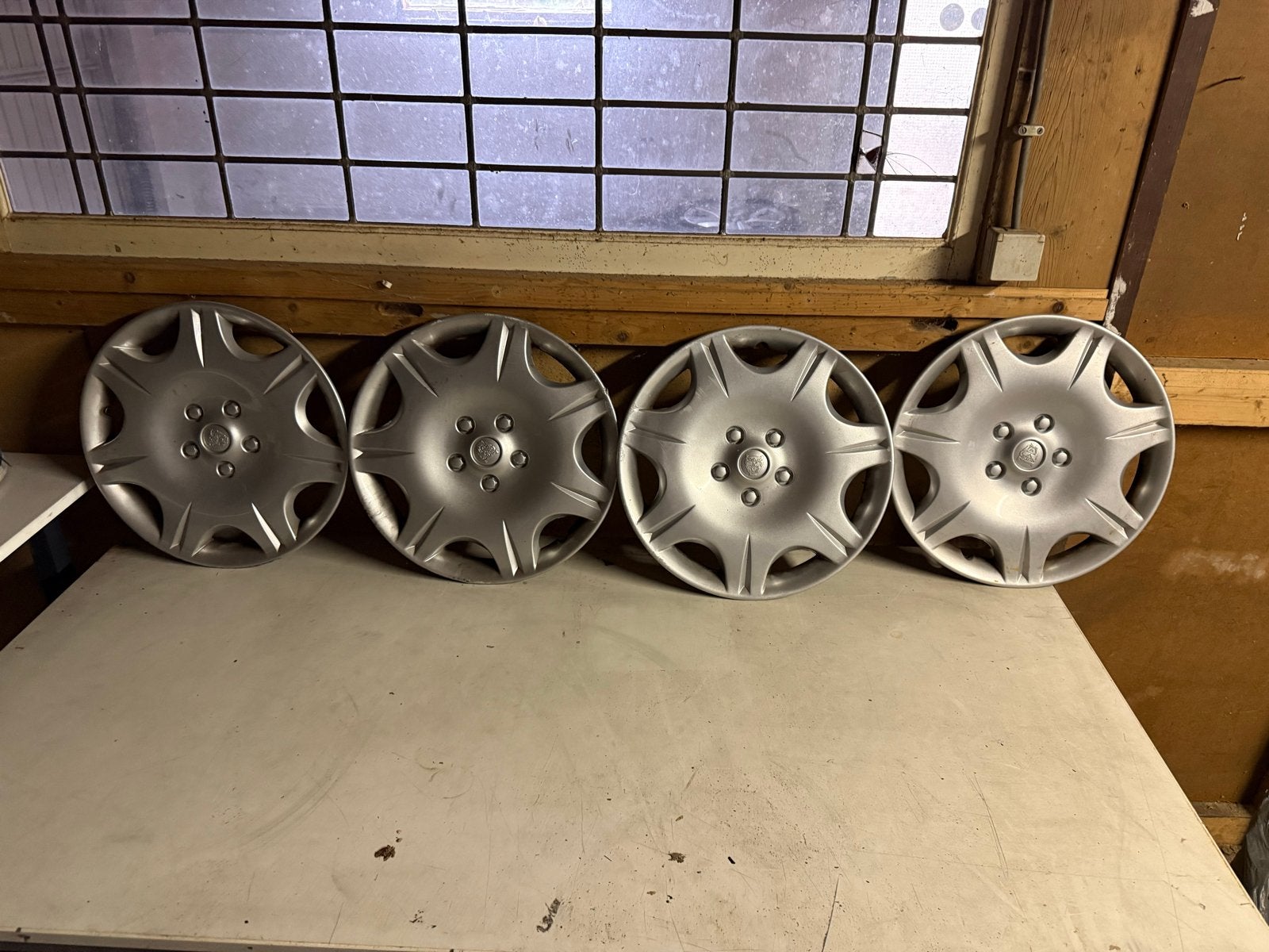 Originele Jaguar X-Type wieldoppen (set van 4), Auto diversen, Ophalen, Gebruikt