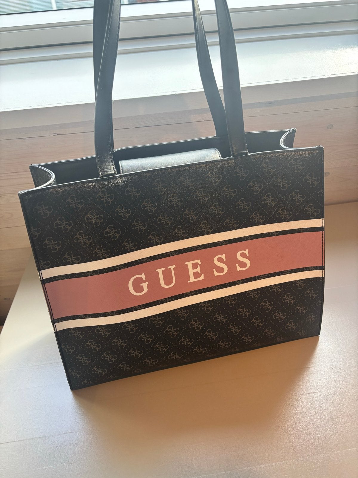 Guess Shopper Handtas Zwart/Bruin met Roze Streep, Ophalen of Verzenden, Zo goed als nieuw, Zwart, Shopper