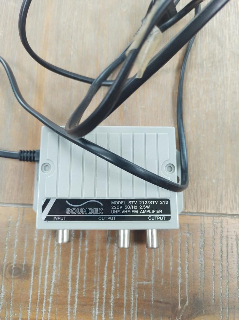Soundex UHF-VHF-FM Versterker (Model STV 212/312), Overige merken, Ophalen of Verzenden, Minder dan 60 watt, Gebruikt