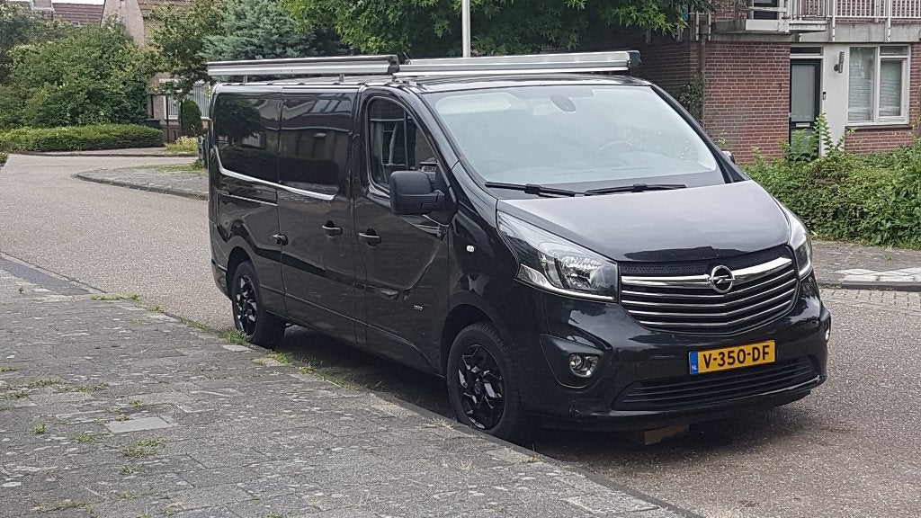 Opel Vivaro 1.6 BiTurbo 120pk L2H1 Sport, motor defect
