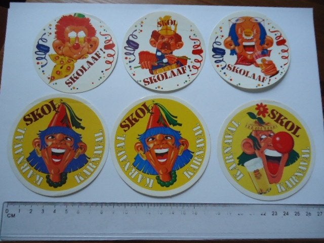 sticker oud SKOL bier strip alaaf carnaval pils feest 6x, Ophalen of Verzenden, Zo goed als nieuw, Bedrijf of Vereniging